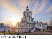Архангельский храм в Андрониковом монастыре в Москве (2012 год). Стоковое фото, фотограф Baturina Yuliya / Фотобанк Лори