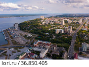 Aerial view of Cheboksary on Volga River in summer, Chuvashia, Russia. Стоковое фото, фотограф Яков Филимонов / Фотобанк Лори