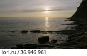 Закат на Черном море. Солнце садится в воду. Sunset on the Black Sea. The sun sets in the water. Стоковое видео, видеограф Евгений Романов / Фотобанк Лори