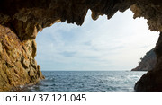 Grottos at coast. Стоковое фото, фотограф Яков Филимонов / Фотобанк Лори