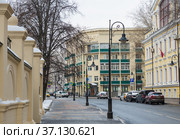 Вид на жилой дом треста «Теплобетон». Улица Спиридоновка, 24/1. Зимний день. Москва (2022 год). Редакционное фото, фотограф E. O. / Фотобанк Лори