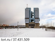 Доминанта Калининграда — Дом Советов. Калининград (2021 год). Редакционное фото, фотограф Сергей Афанасьев / Фотобанк Лори