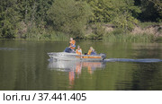 MOSCOW - MAY 7: Boat police of Russia floating on the Moscow river on May 7, 2017 in Moscow, Russia. Стоковое фото, фотограф Фотограф / Фотобанк Лори