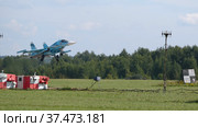 Moscow Russia Zhukovsky Airfield 31 August 2019: Demonstration of the latest Russian SU-34 fighterof the international aerospace salon MAKS-2019. Стоковое фото, фотограф Фотограф / Фотобанк Лори