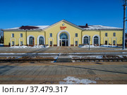 Смоленская область, город Гагарин, железнодорожный вокзал (2022 год). Редакционное фото, фотограф glokaya_kuzdra / Фотобанк Лори