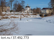 Смоленская область, город Гагарин, река Гжать в марте (2022 год). Стоковое фото, фотограф glokaya_kuzdra / Фотобанк Лори
