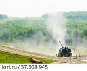 Shooting of 152 mm howitzer 2S19 Msta-S. Russia (2008 год). Редакционное фото, фотограф Сергей Буторин / Фотобанк Лори