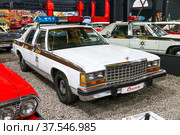 Ford LTD Crown Victoria (2022 год). Редакционное фото, фотограф Art Konovalov / Фотобанк Лори