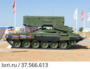 Тяжелая огнемётная система  на танковом шасси (2021 год). Редакционное фото, фотограф Андрей Цыганков / Фотобанк Лори