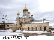Воскресенский собор на площади Партизан , город Руза, Московская область, Россия. 5 марта 2022. Редакционное фото, фотограф Диана Лукьянова / Фотобанк Лори
