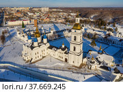 Тобольск зимой. Тобольский кремль - самая большая каменная крепость в Сибири. Вид с воздуха. Tobolsk in winter. Tobolsk Kremlin - the sole stone fortress in Siberia. Aerial view. (2022 год). Редакционное фото, фотограф Евгений Романов / Фотобанк Лори