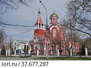 Храм Благовещения Пресвятой Богородицы в Петровском парке (1844). Москва, Красноармейская улица, дом 2 (2022 год). Редакционное фото, фотограф Илюхина Наталья / Фотобанк Лори