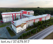 Медсанчасть "Нефтяник". Тюмень. Медицинский городок в Патрушево (2021 год). Редакционное фото, фотограф Сергей Буторин / Фотобанк Лори