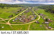 Южный Урал, Башкортостан, поселок Шанский. Вид с воздуха. Southern Urals, Bashkortostan, Shansky village. Aerial view (2020 год). Стоковое фото, фотограф Евгений Романов / Фотобанк Лори