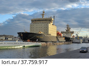 Russia, St. Petersburg, 30,03,2014 Icebreakers in the port near the Neva embankment. Редакционное фото, фотограф Анна Кривицкая / Фотобанк Лори