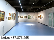 Picture gallery of modern art in Sinara Art Gallery. Interior of the most famous cultural center in the city of Yekaterinburg. Редакционное фото, фотограф Евгений Ткачёв / Фотобанк Лори