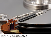 HDD крупным планом. Стоковое фото, фотограф Александр Гаценко / Фотобанк Лори