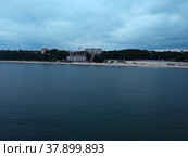 Вид с моря на пляж Пионерск (2022 год). Редакционное фото, фотограф Игорь Грейлих / Фотобанк Лори