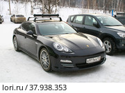 Porsche 970 Panamera (2011 год). Редакционное фото, фотограф Art Konovalov / Фотобанк Лори