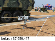 Волгоградская область, Средняя Ахтуба, Россия. Военная авиация, легкий разведывательный беспилотный летательный аппарат Орлан-10 на выставке. (2021 год). Редакционное фото, фотограф Андрей Цыганков / Фотобанк Лори