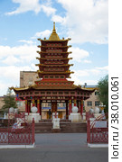 Пагода Семи Дней крупным планом. Элиста, Калмыкия (2021 год). Редакционное фото, фотограф Анна Карасева / Фотобанк Лори