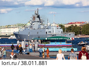 Причал Румянцевский спуск на Университетской набережной, Санкт-Петербург (2021 год). Редакционное фото, фотограф Кекяляйнен Андрей / Фотобанк Лори