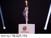 Огонь Всероссийской спартакиады по летним видам спорта на церемонии открытия во дворце спорта "Мегаспорт".в городе Москве, Россия (2022 год). Редакционное фото, фотограф Николай Винокуров / Фотобанк Лори