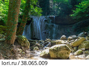Водопады Каверзинские в Тамбовской щели. Краснодарский край, село Хребтовое, лето 2022. Стоковое фото, фотограф Михаил Таратонов / Фотобанк Лори