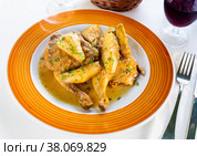 Picante de pollo, spicy chicken with pears. Стоковое фото, фотограф Яков Филимонов / Фотобанк Лори