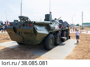 Волгоградская область, Средняя Ахтуба, Россия. Военная техника, разведывательная химическая машина РХМ-6 на шасси плавающего бронетранспортёра БТР-80. (2021 год). Редакционное фото, фотограф Андрей Цыганков / Фотобанк Лори
