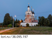Церковь Пресвятой Троицы, Дединово (2022 год). Редакционное фото, фотограф Ирина Яровая / Фотобанк Лори
