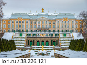 Большой дворец и фонтан "Самсон". Петродворец (2022 год). Редакционное фото, фотограф Анна Карасева / Фотобанк Лори
