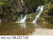 Водопад в национальном парке "Зов Тигра" (2021 год). Редакционное фото, фотограф Кузнецов Александр / Фотобанк Лори