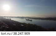 Туман лёг на реку (2022 год). Стоковое видео, видеограф Ирина Удачливая / Фотобанк Лори