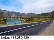 Malyi Yaloman village in the Altai Mountains. Стоковое фото, фотограф Ольга Остроухова / Фотобанк Лори
