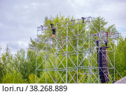 Russia, Nevyansk, August 2021: preparation of a concert for the Day of honoring oblique glavni Demidov in the city of Nevyansk 320 years. Редакционное фото, фотограф Акиньшин Владимир / Фотобанк Лори
