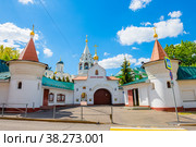 Подворье Афонского Пантелеимонова монастыря (Афонское подворье). Улица Гончарная, 6. Москва. Россия (2022 год). Редакционное фото, фотограф E. O. / Фотобанк Лори