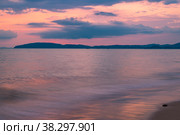 Закат на пляже Пай Плонг в Таиланде. Стоковое фото, фотограф Александр Салук / Фотобанк Лори