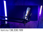 Close up of professional microphone in recording studio. Стоковое фото, фотограф Сергей Толмачёв / Фотобанк Лори
