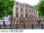 Крапивенский переулок.  Ансамбль жилых зданий Константинопольского патриаршего подворья. Москва (2019 год). Редакционное фото, фотограф Александр Щепин / Фотобанк Лори