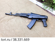 Kalashnikov 5.45 mm AK 74M assault rifle. Стоковое фото, фотограф FotograFF / Фотобанк Лори
