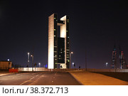 The skyscraper in Bahrain Financial Harbour, Manama, Bahrain (2017 год). Стоковое фото, фотограф Сергей Стрелков / Фотобанк Лори