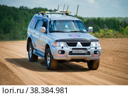 Автомобиль судей на соревнованиях по автокроссу на багги (SSV), на первом этапе гоночной серии F7 CHALLENGE 2021, Авто-мото трасса Бурцево. Редакционное фото, фотограф Pukhov K / Фотобанк Лори