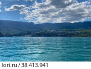Вид на детский лагерь "Артек" с моря, Гурзуф (2022 год). Стоковое фото, фотограф Мария Кылосова / Фотобанк Лори