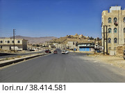Sana'a, Yemen - 30 Dec 2012: The vintage street in Sana'a, Yemen. Редакционное фото, фотограф Сергей Стрелков / Фотобанк Лори