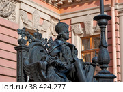 Памятник Павлу I во дворе Михайловского замка. Санкт-Петербург (2012 год). Редакционное фото, фотограф Александр Щепин / Фотобанк Лори