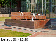 Фонтан. Станция Водоканала. Музей "Мир воды". Санкт-Петербург (2010 год). Редакционное фото, фотограф Александр Щепин / Фотобанк Лори