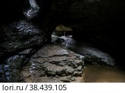 Салтинская пещера, Гунибский район, Дагестан (2021 год). Редакционное фото, фотограф Римма Тельнова / Фотобанк Лори