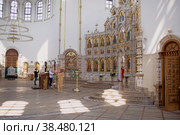 Православная церковь. Иконостас. Церковь внутри. (2014 год). Редакционное фото, фотограф Photojuli / Фотобанк Лори