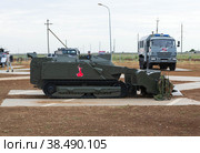 Средняя Ахтуба, Волгоградская область, Россия. Военная инженерная машина , роботизированный комплекс Уран-6  для прокладки проходов в минных заграждениях и разминирования местности. (2022 год). Редакционное фото, фотограф Андрей Цыганков / Фотобанк Лори